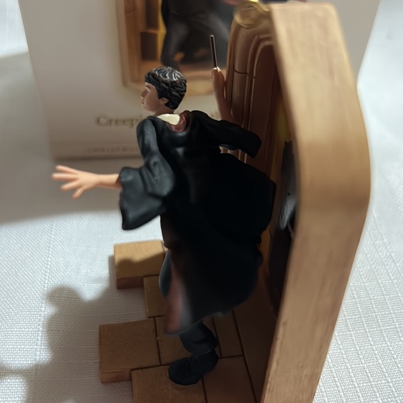 Harry Potter Hallmark Keepsake ~ RARE Ornament - Picture 3 of 7